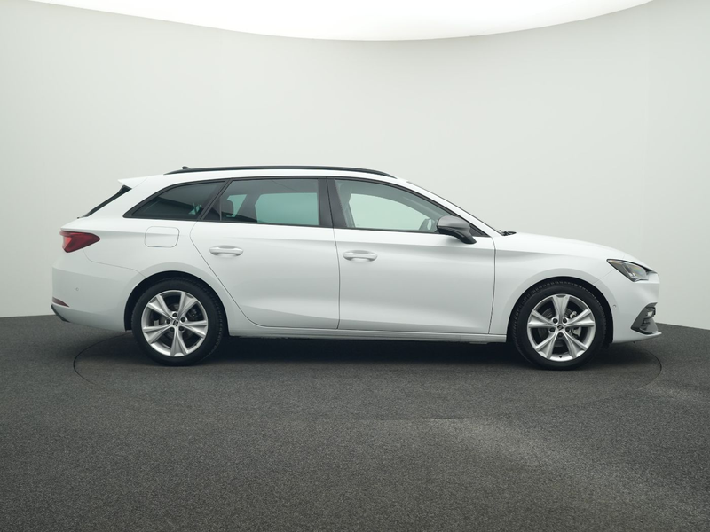 SEAT Leon Sportstourer 1.5 eTSI DSG FR LED NAVI ACC SIDEASS — photo 5