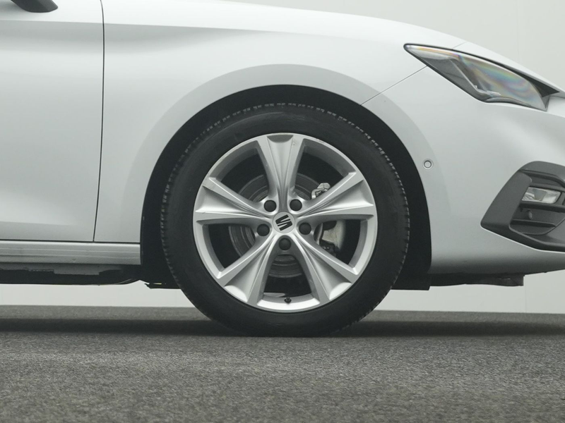 SEAT Leon Sportstourer 1.5 eTSI DSG FR LED NAVI ACC SIDEASS — photo 21