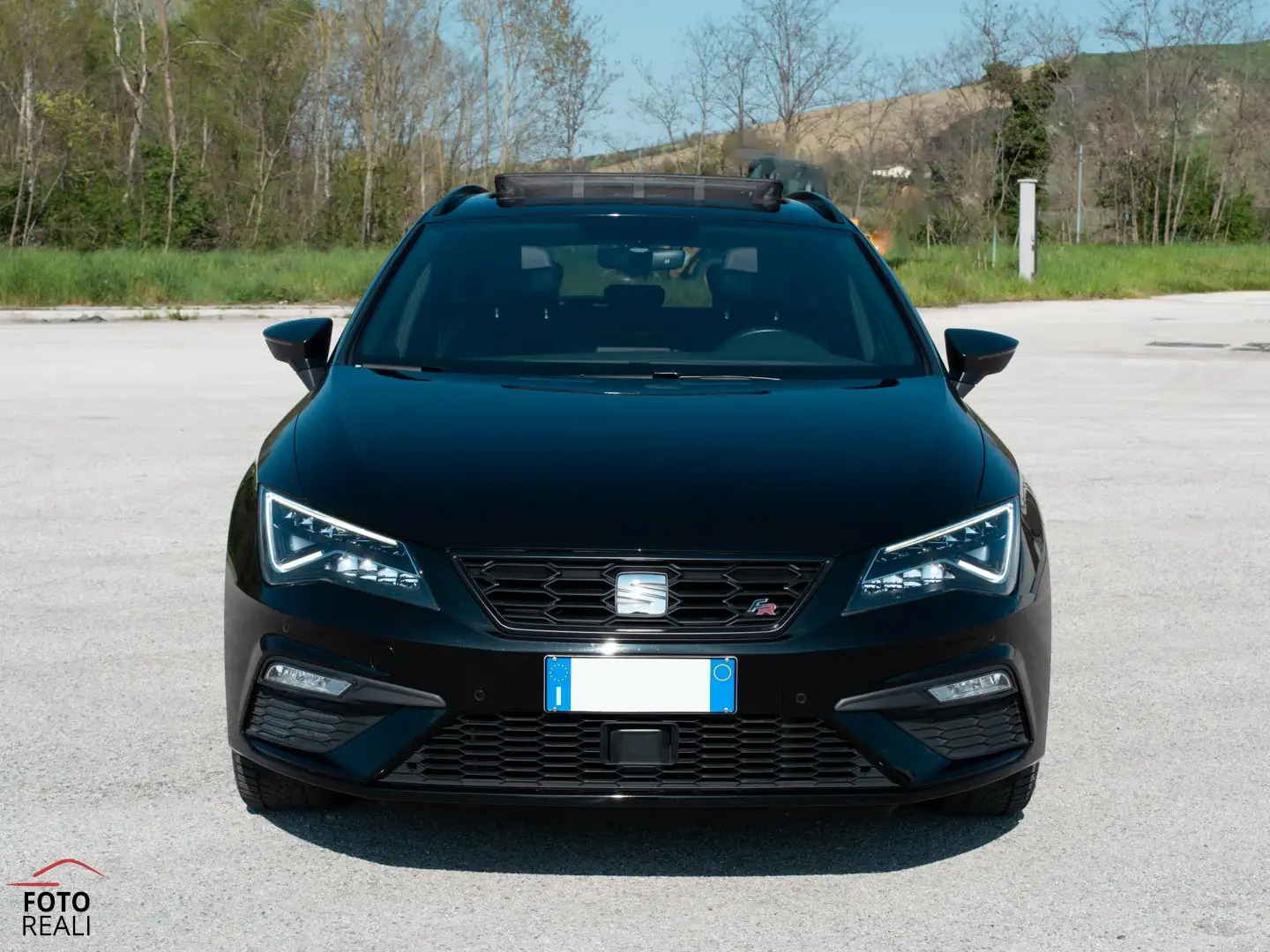 SEAT Leon FR 1.5 TGI 130 CV ST BLACK EDITION TETTO FULL LED Nero - 2
