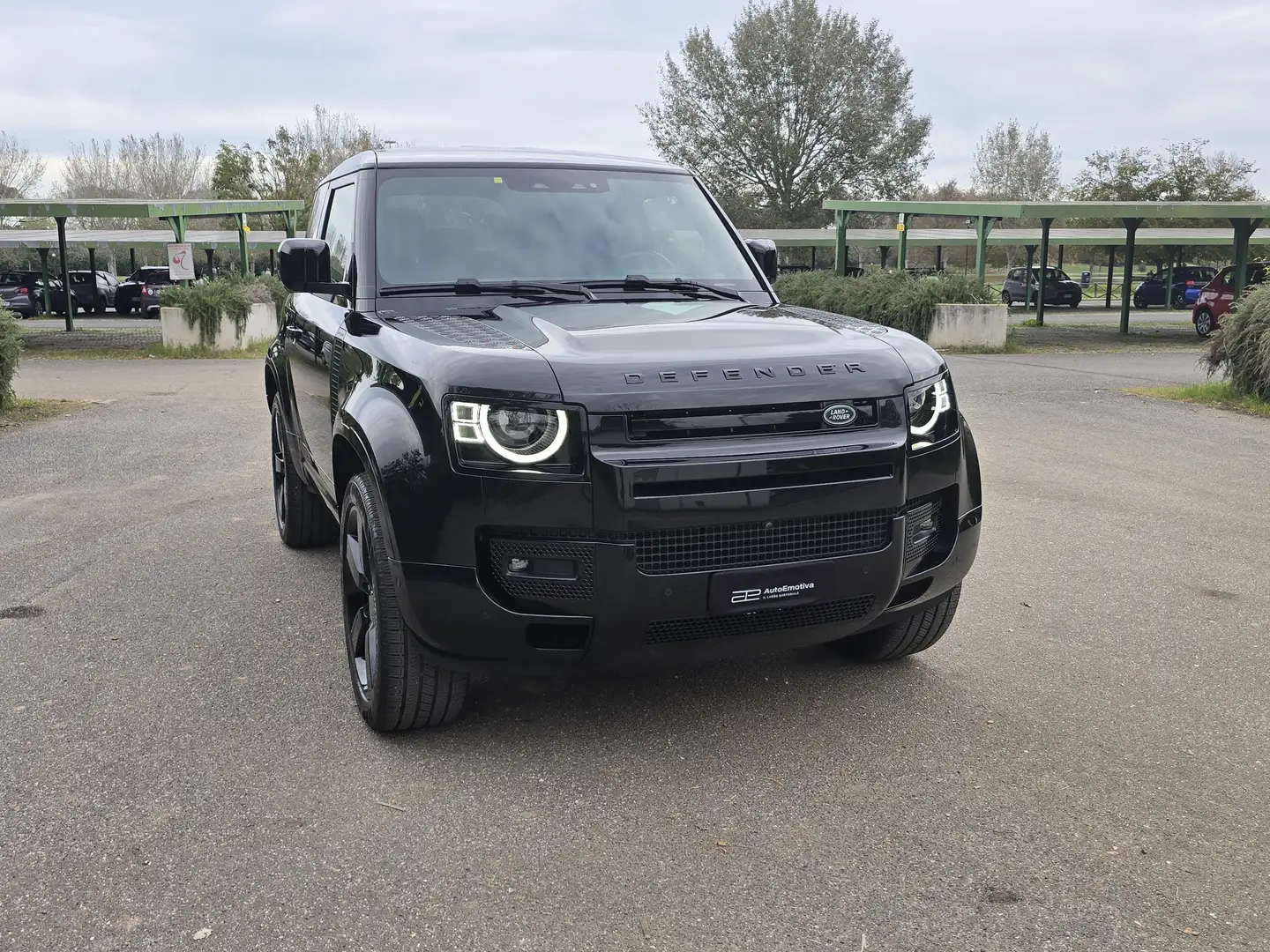 Land Rover Defender Defender 90 3.0d i6 mhev LIMITED ED SE 200 CV SW11 Nero - 2