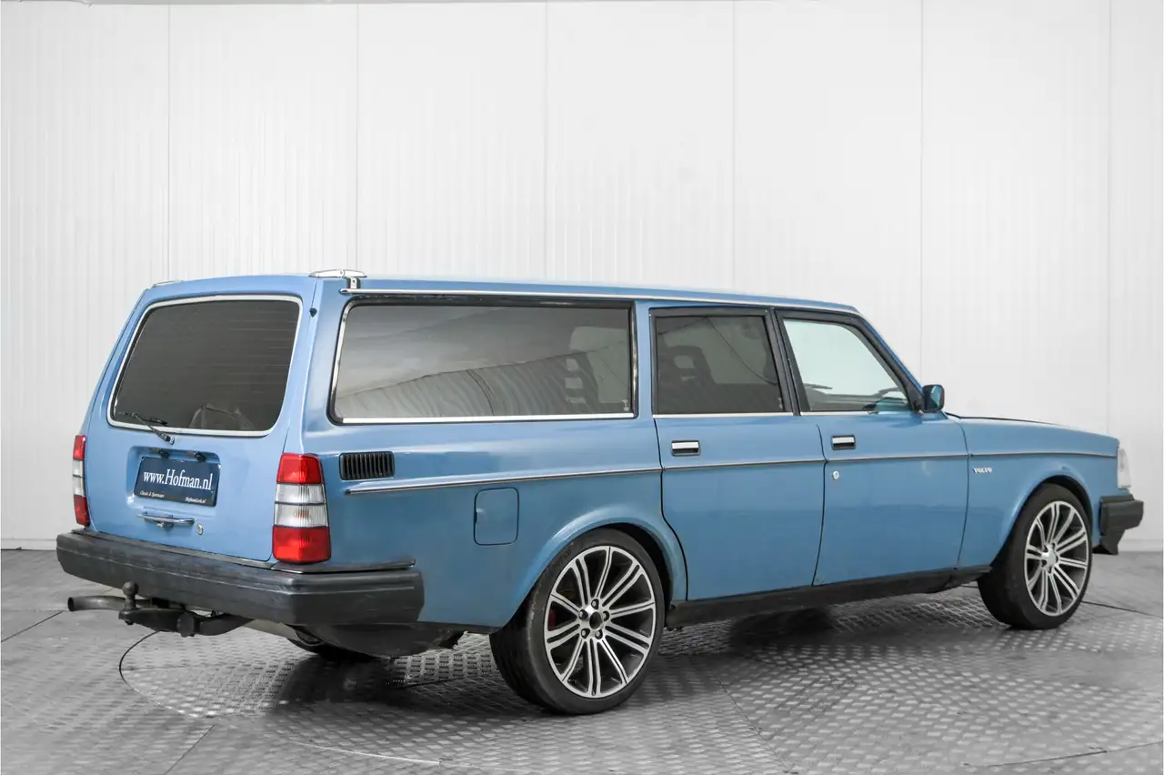 Volvo 245 2.3 met vijfbak, foto 2
