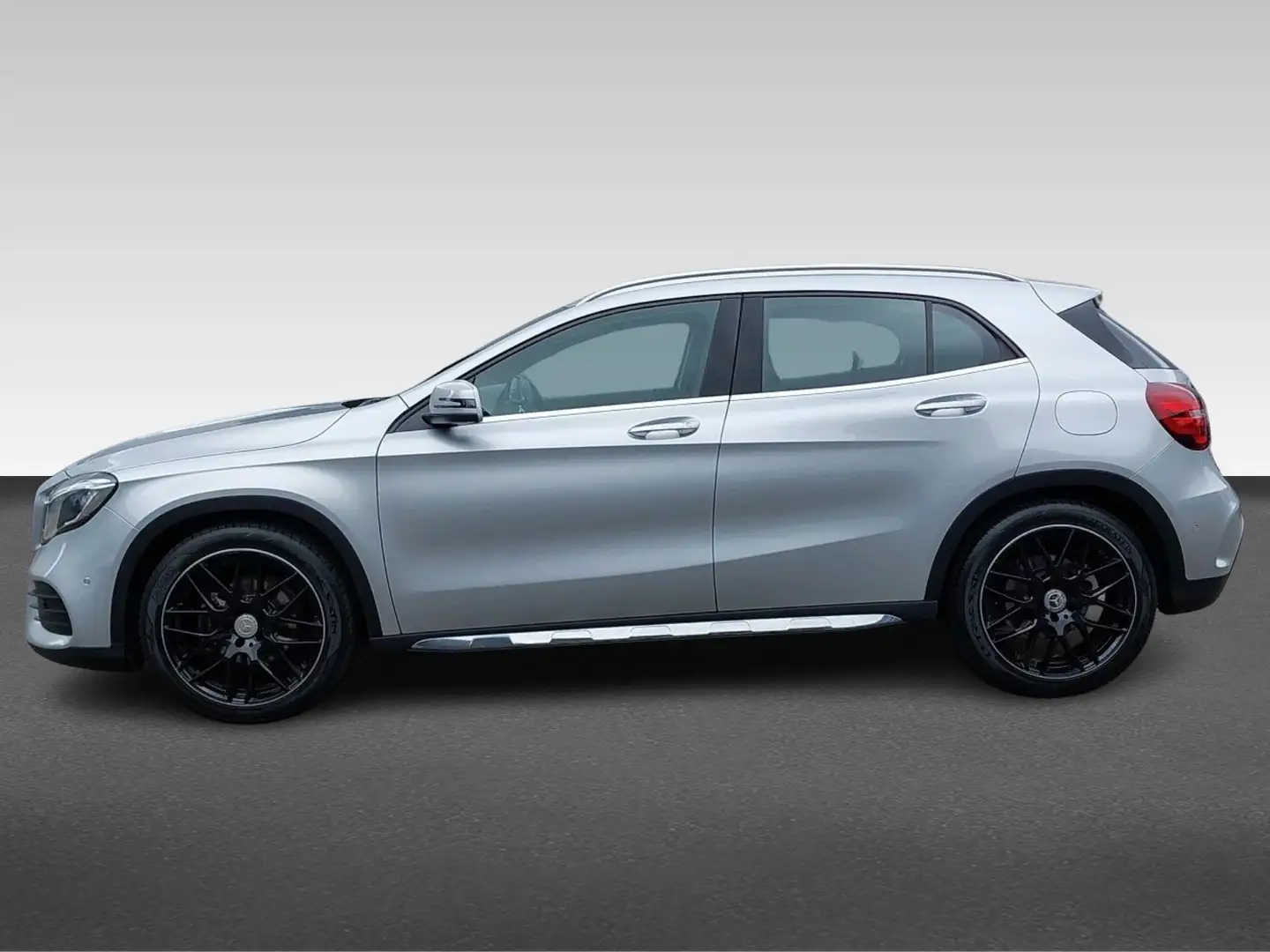 Mercedes-Benz GLA 180 Business Solution AMG Upgrade Edition | Automaat Grau - 2