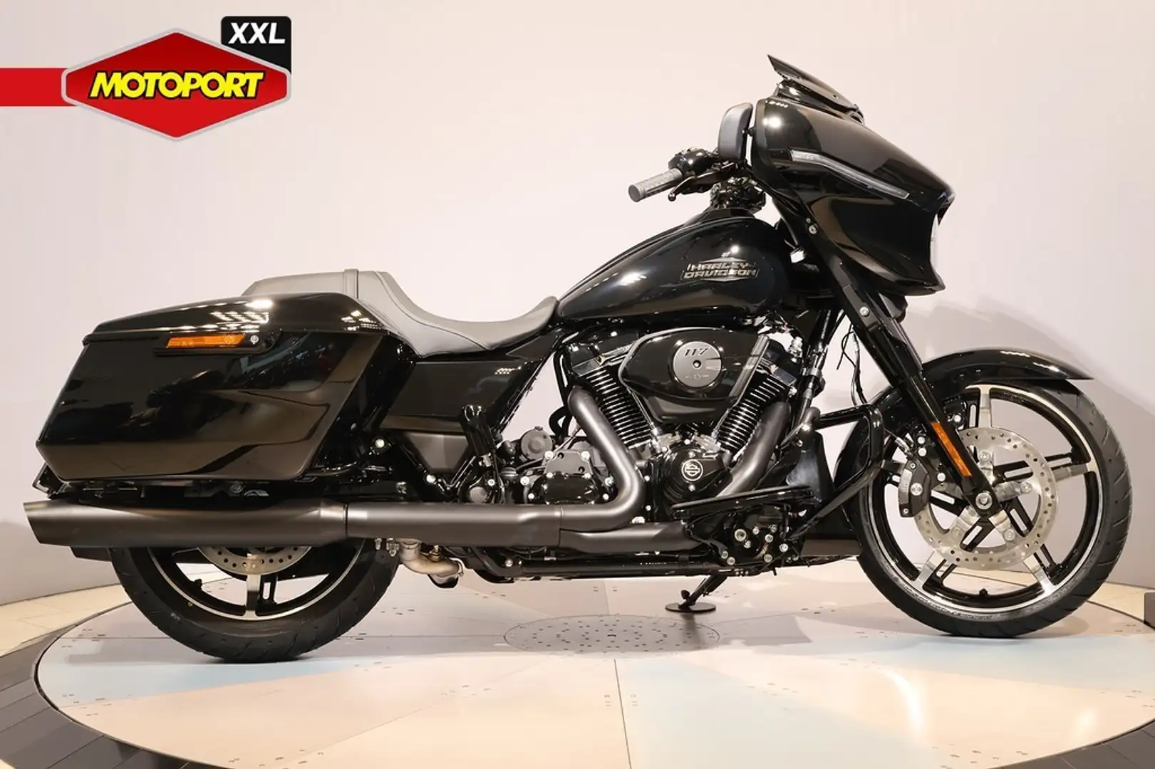 Harley-Davidson Street Glide Zwart - 1