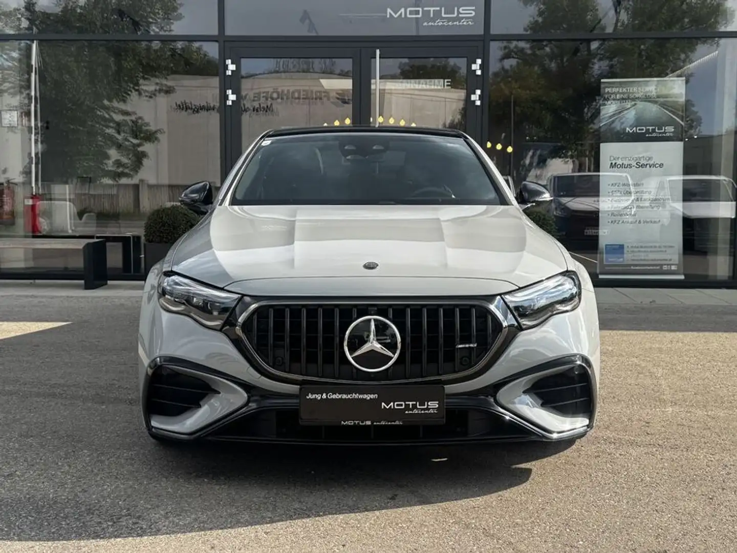 Mercedes-Benz Sonstige AMG E 53 Hybrid 4Matic+ Premium Plus Grau - 2