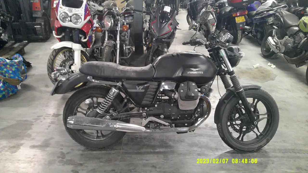 Moto Guzzi V 7