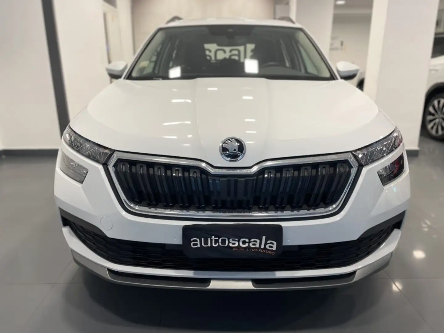 Skoda Kamiq 1.0 TSI 110 CV Ambition Bianco - 2