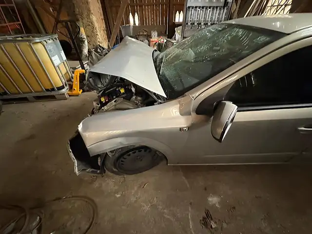 Opel Astra view 12