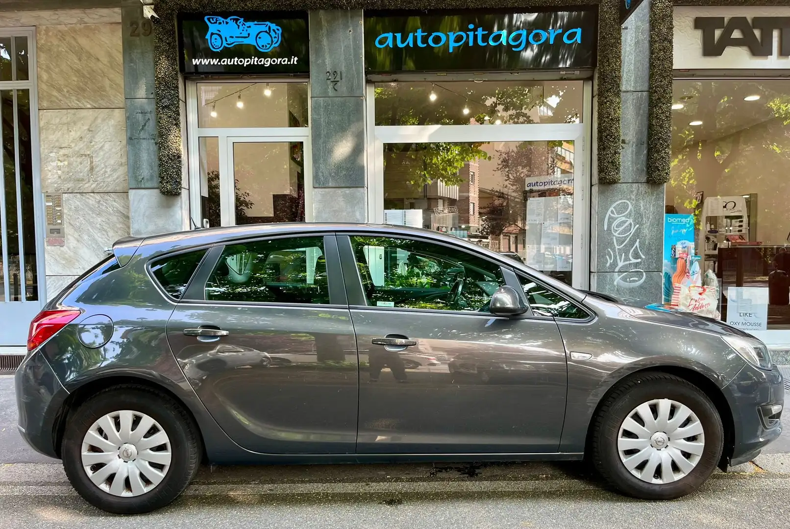 Opel Astra Astra 5p 1.4 ecoflex 100cv E6 GPL Grigio - 1