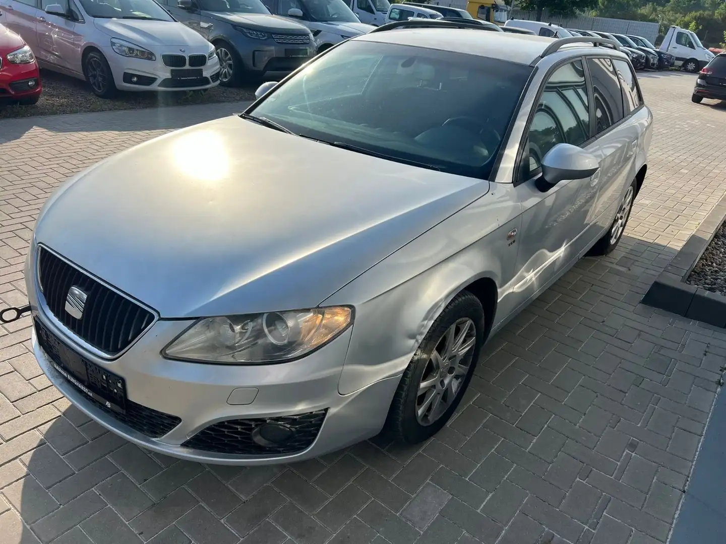 SEAT Exeo ST Style 2,0TDI Automatik Xenon Ezüst - 2