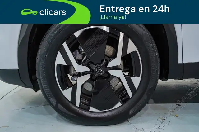 Peugeot 2008 view 11