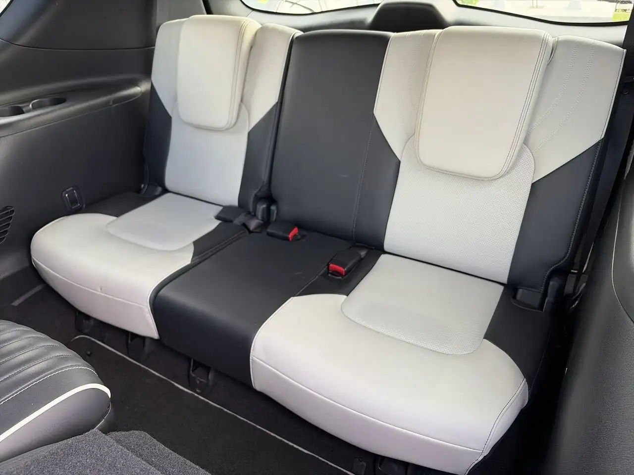 Infiniti QX80 fotografie Infiniti QX80