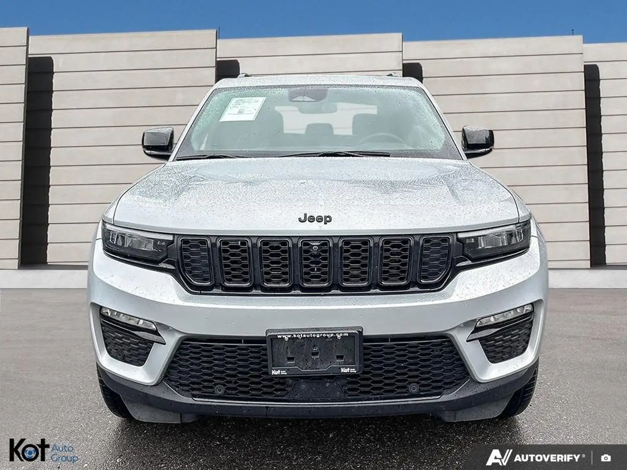 Jeep Grand Cherokee снимка Jeep Grand Cherokee