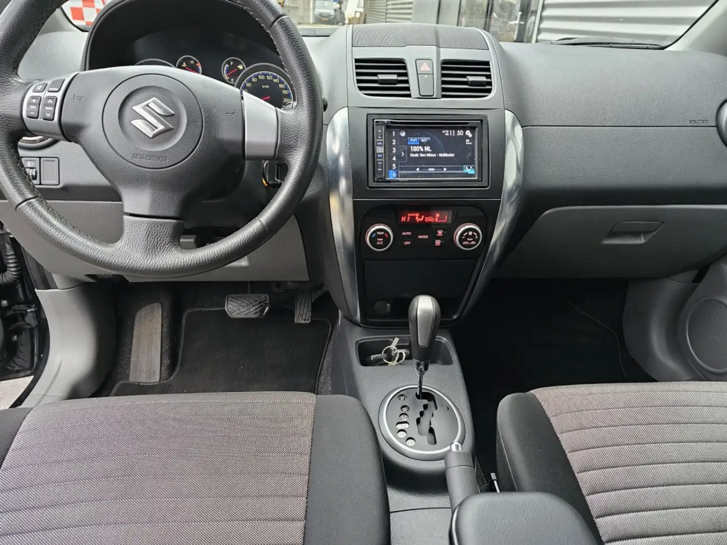 Suzuki SX4 Automaat| Trekhaak 1.6 Exclusive automaat ESP Zwart - 2