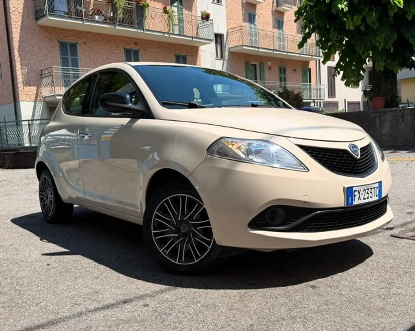 Lancia Ypsilon Ypsilon III 2015 1.2 gold Oro - 1