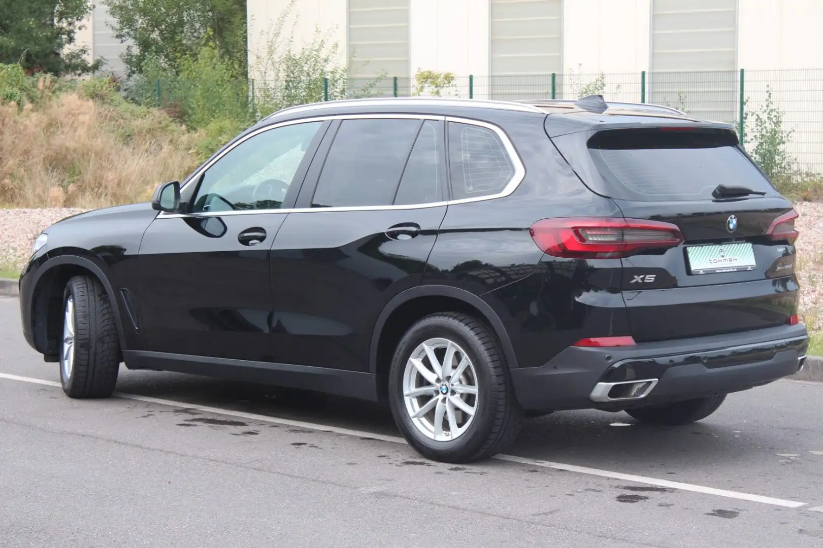 BMW X5 xDrive 30 d 8-fach Navi Schwarz - 2