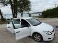 Hyundai i30 i30cw 1.6 CRDi KLIMA FAHRBEREIT Weiß - thumbnail 2