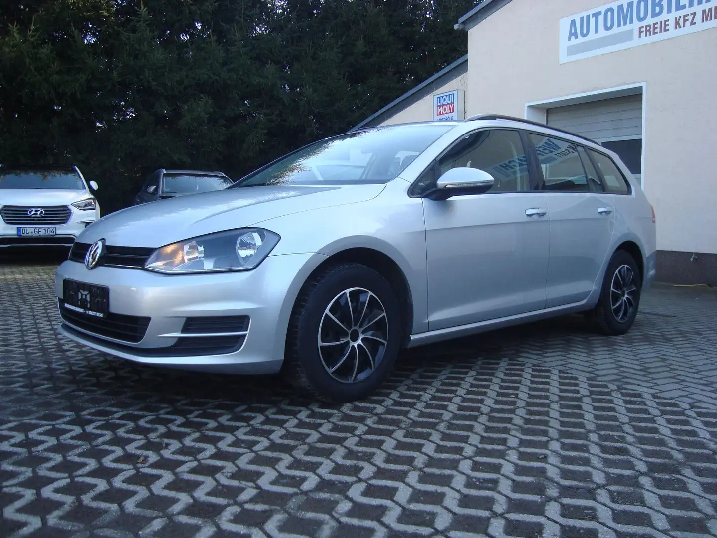 Volkswagen Golf VII Variant Trendline BMT Silber - 1