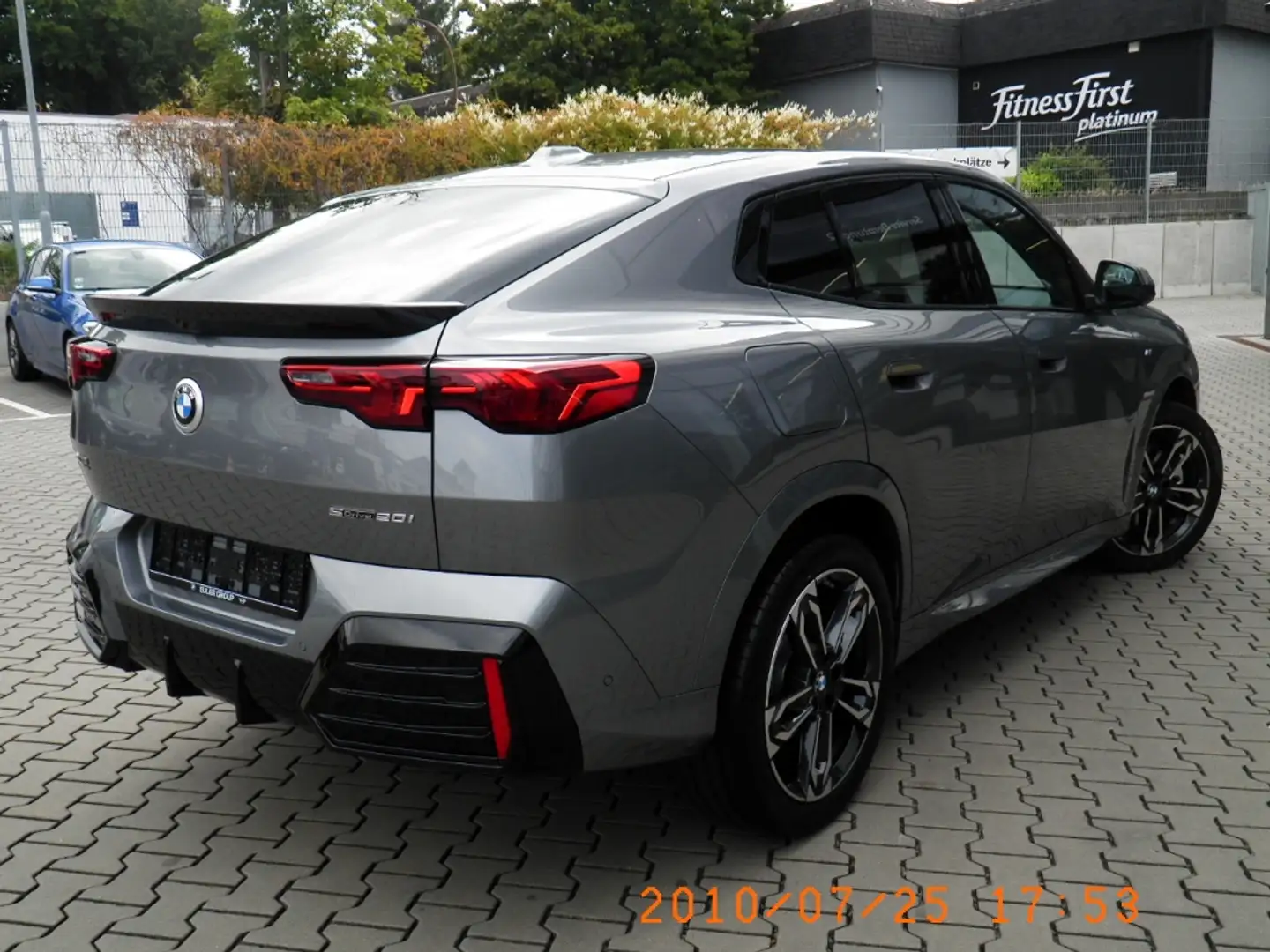 BMW X2 sDrive20i Sportpaket AD Navi Digitales Cockpit LED Grau - 2