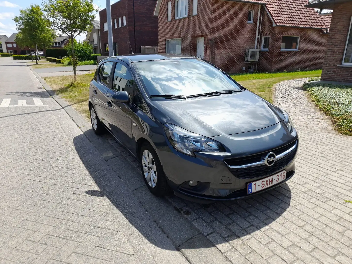 Opel Corsa Hatchback Grijs - 1