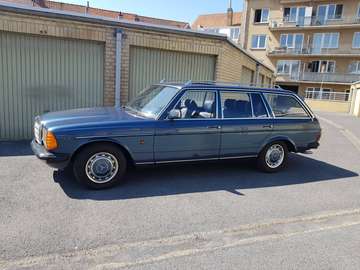 W123