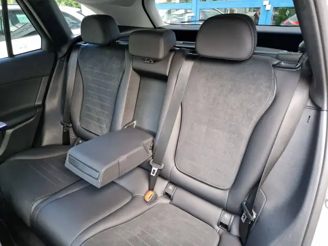 Mercedes-Benz GLC view 17