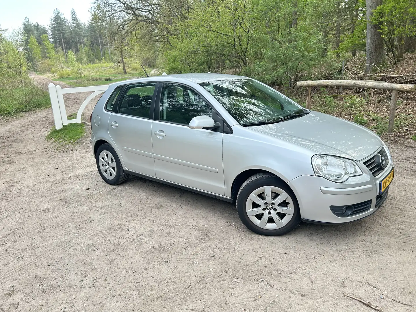 Volkswagen Polo 1.4-16V Trendline Grijs - 1