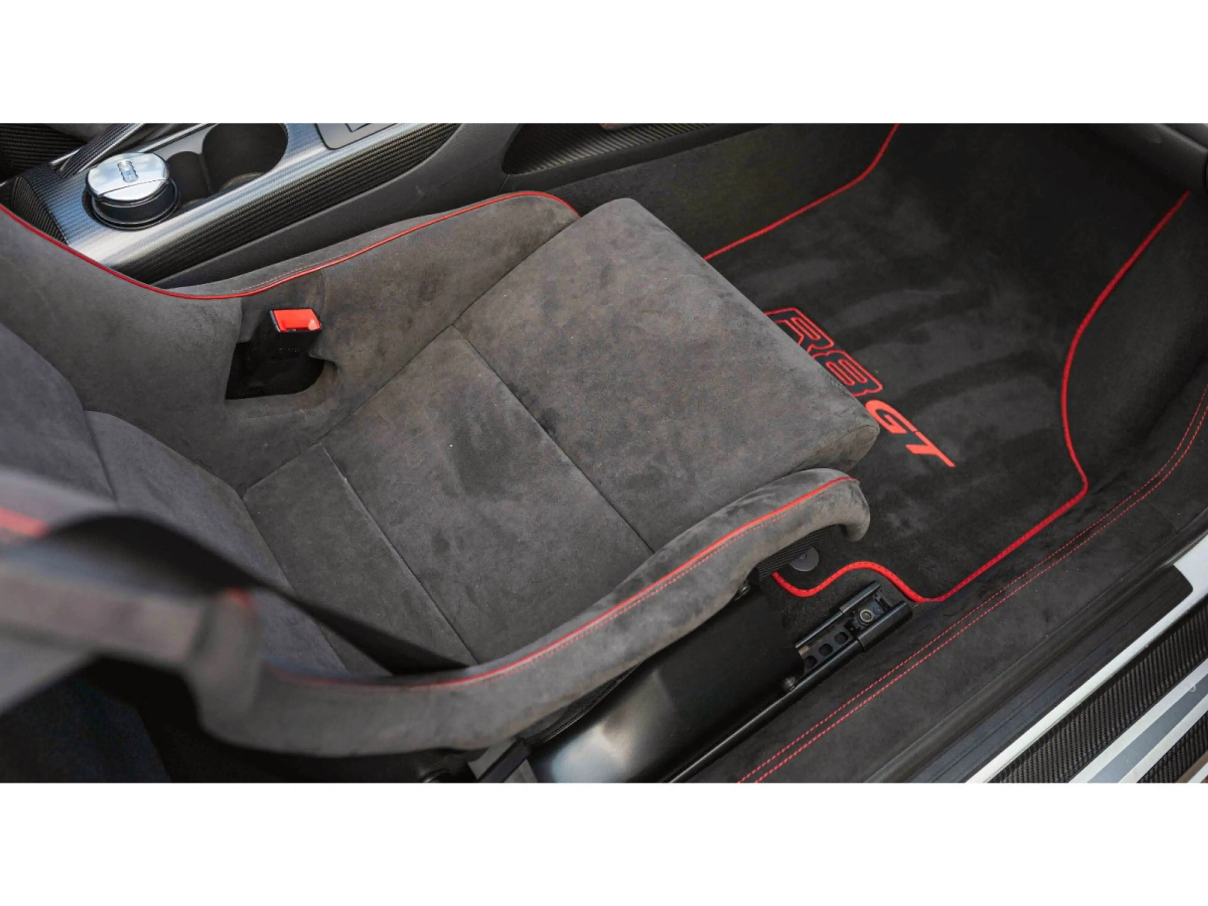 Audi R8 GT Spyder 5.2 FSI quattro 182/333 — photo 12