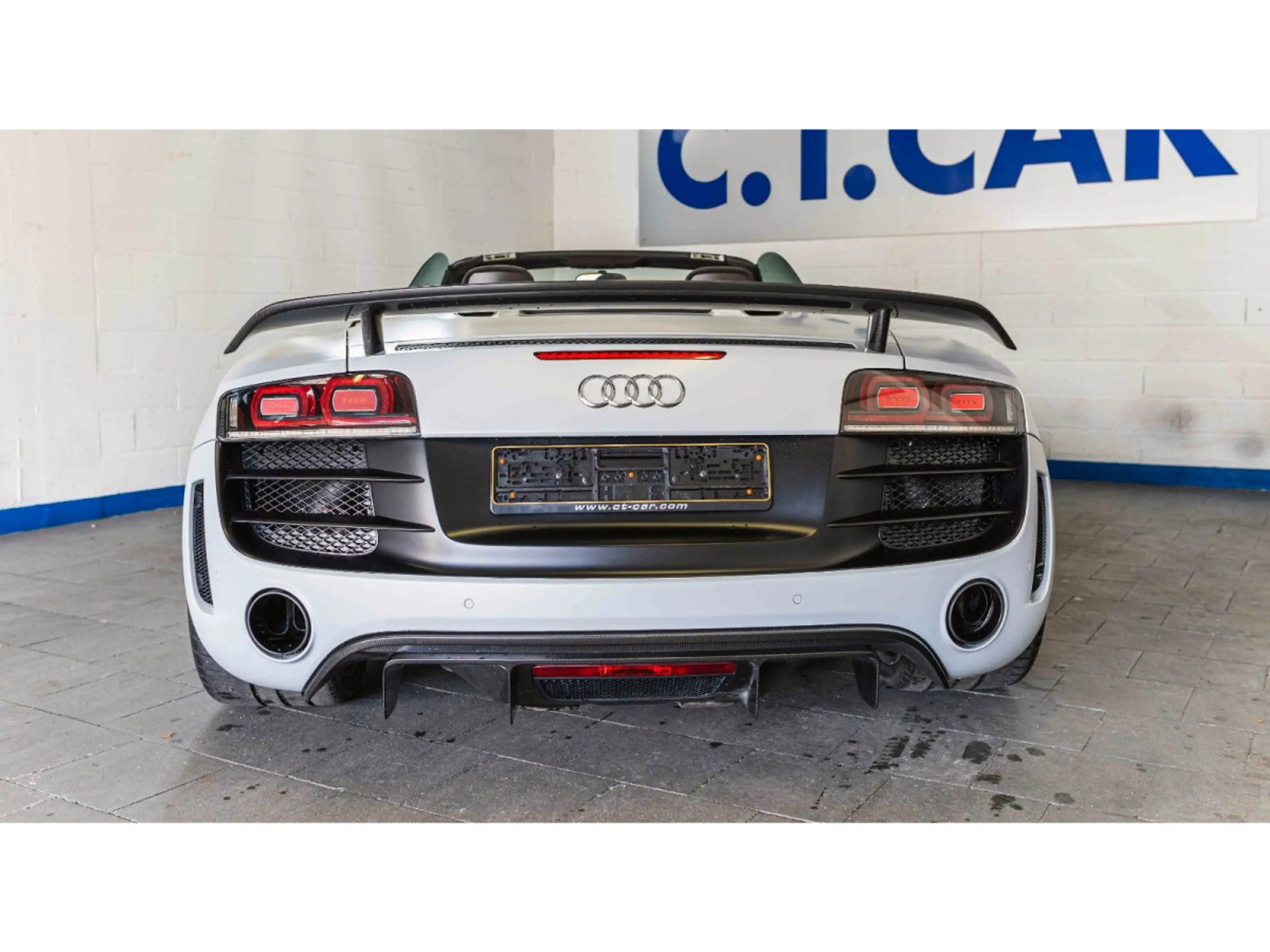 Audi R8 GT Spyder 5.2 FSI quattro 182/333 — photo 6