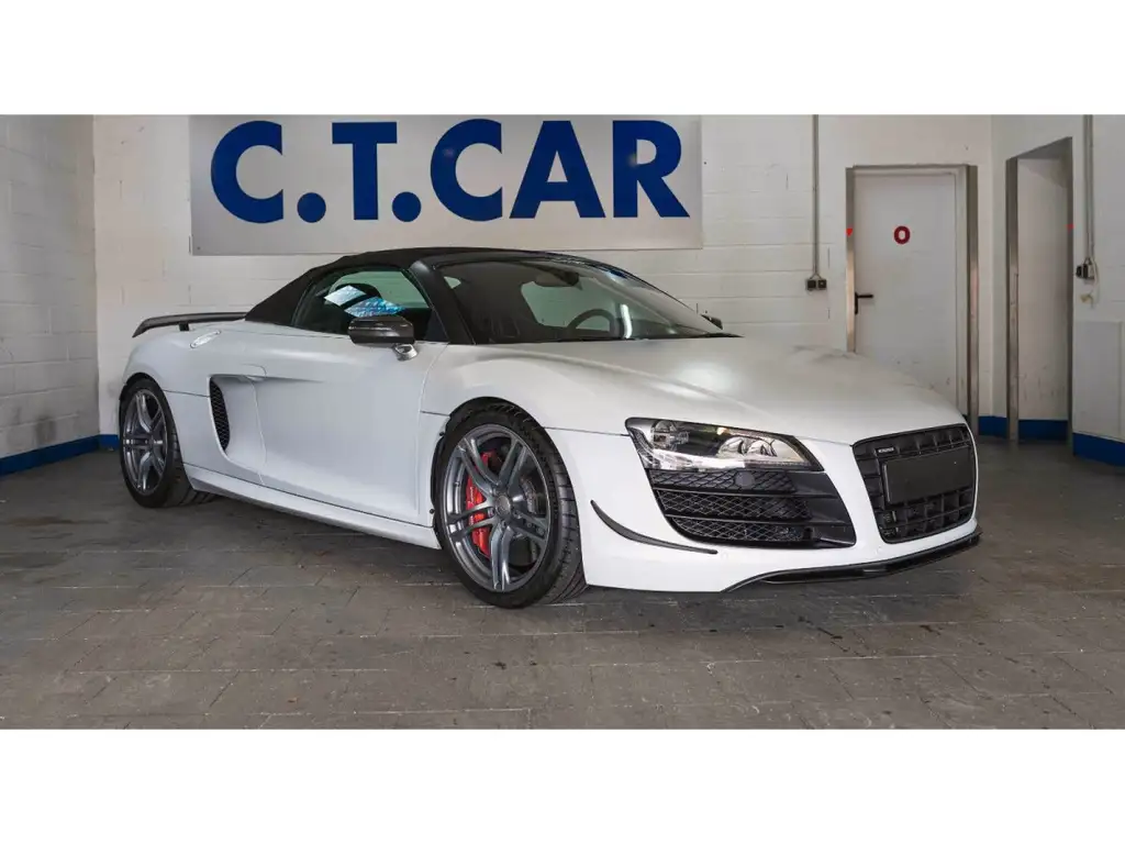 Audi R8 2012 из Европы — купить под ключ