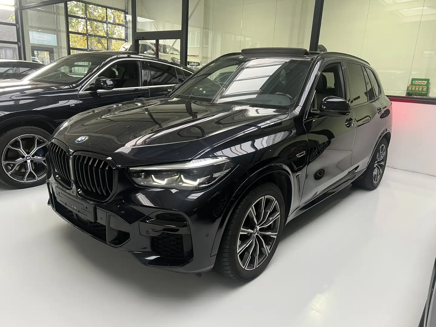 BMW X5 X5 xDrive45e M PACK FULL OPTION PLUG IN HYBRIDE Zwart - 1