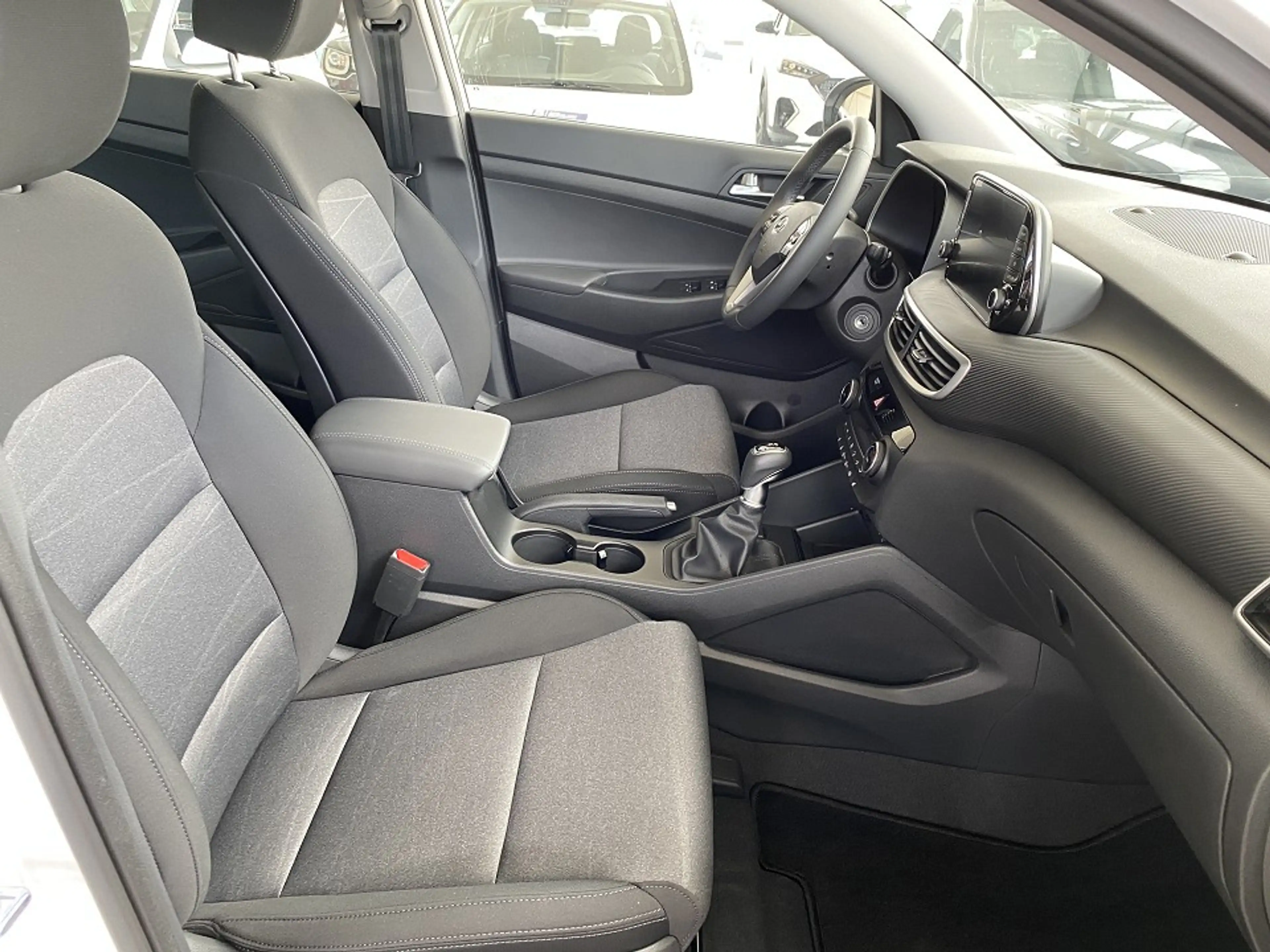 Hyundai TUCSON 1.6 Trend NAVI KAM ALLWETTER — photo 5