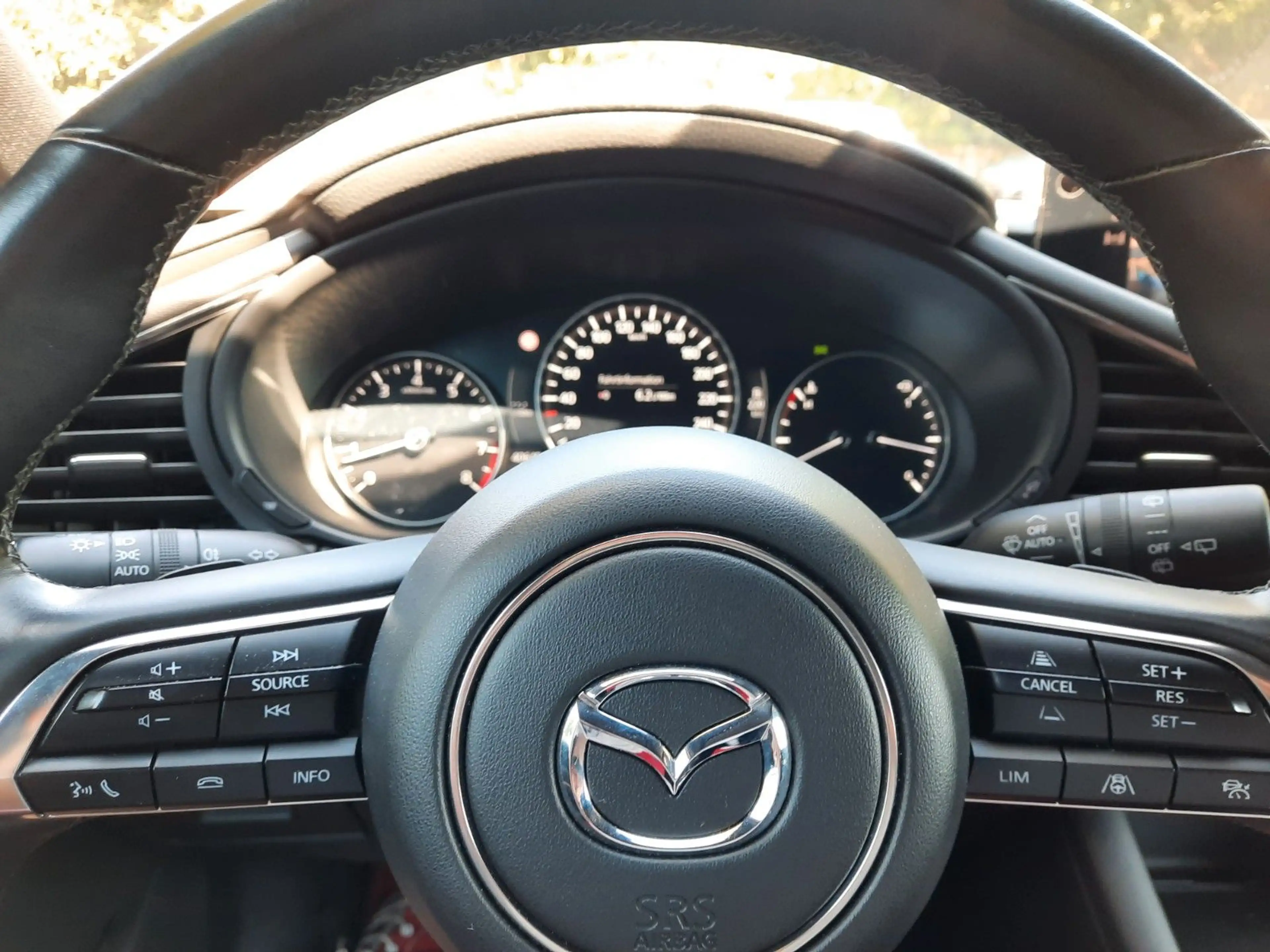 Mazda 3 e-SKYACTIV X 186ps Exclusive COMB DASO DESI — photo 14