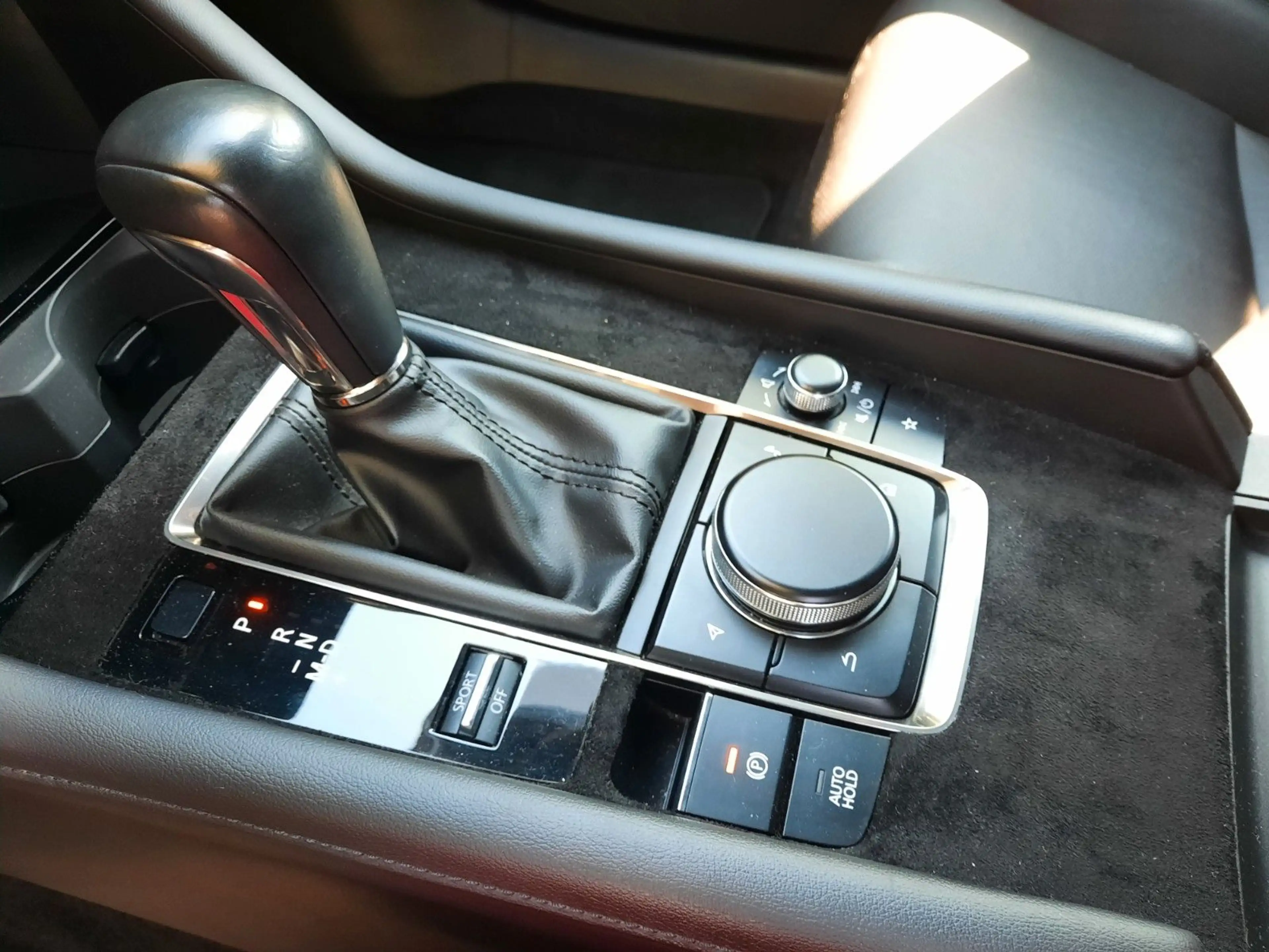 Mazda 3 e-SKYACTIV X 186ps Exclusive COMB DASO DESI — photo 13