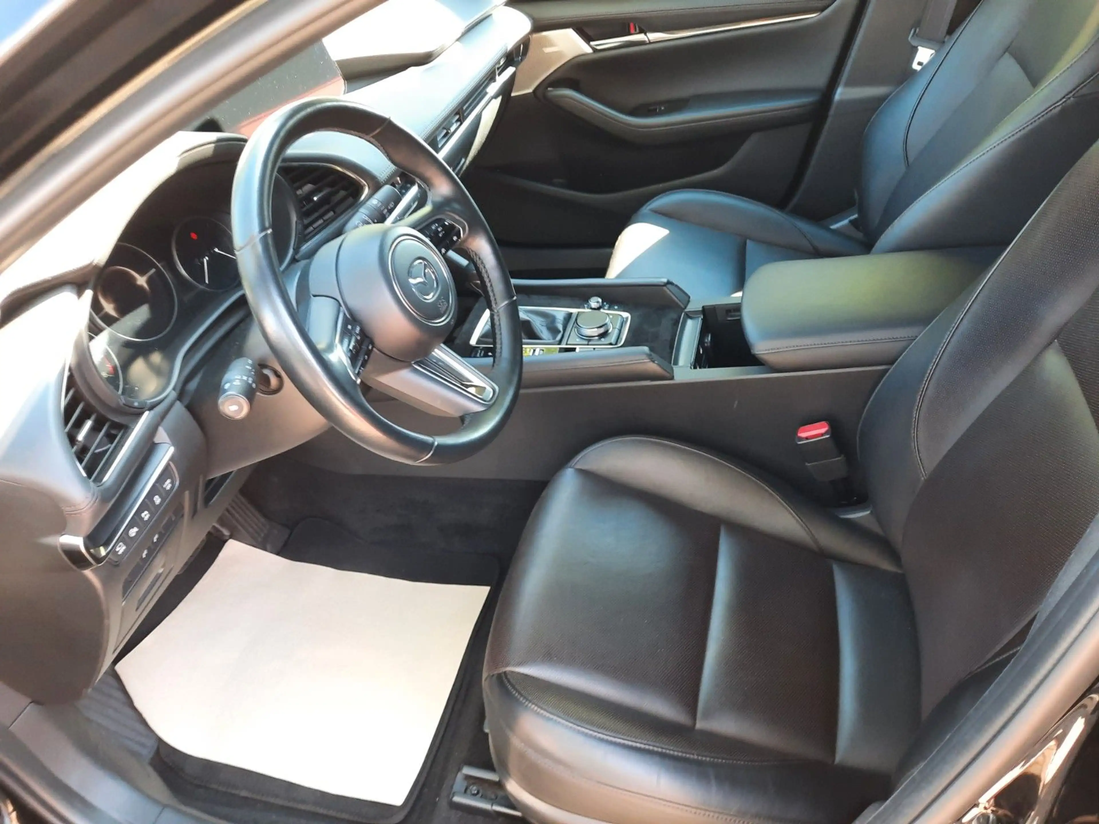 Mazda 3 e-SKYACTIV X 186ps Exclusive COMB DASO DESI — photo 7