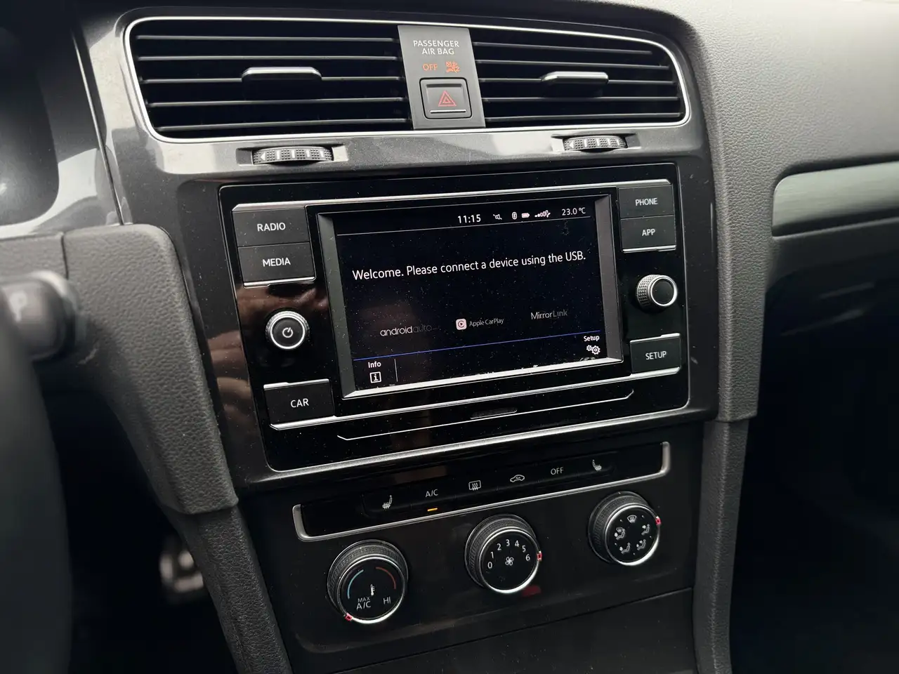 Volkswagen Golf photo Volkswagen Golf