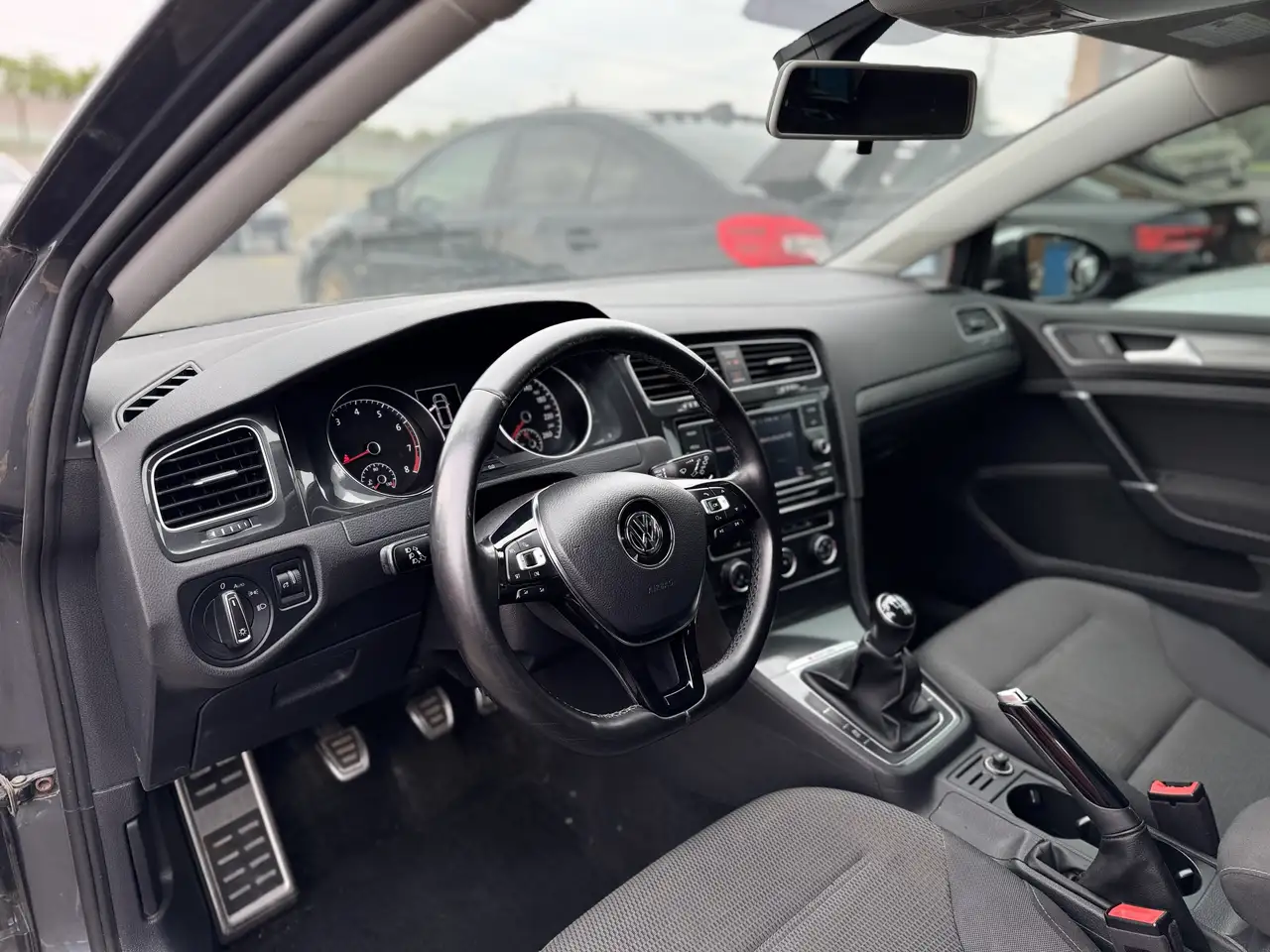 Volkswagen Golf photo Volkswagen Golf
