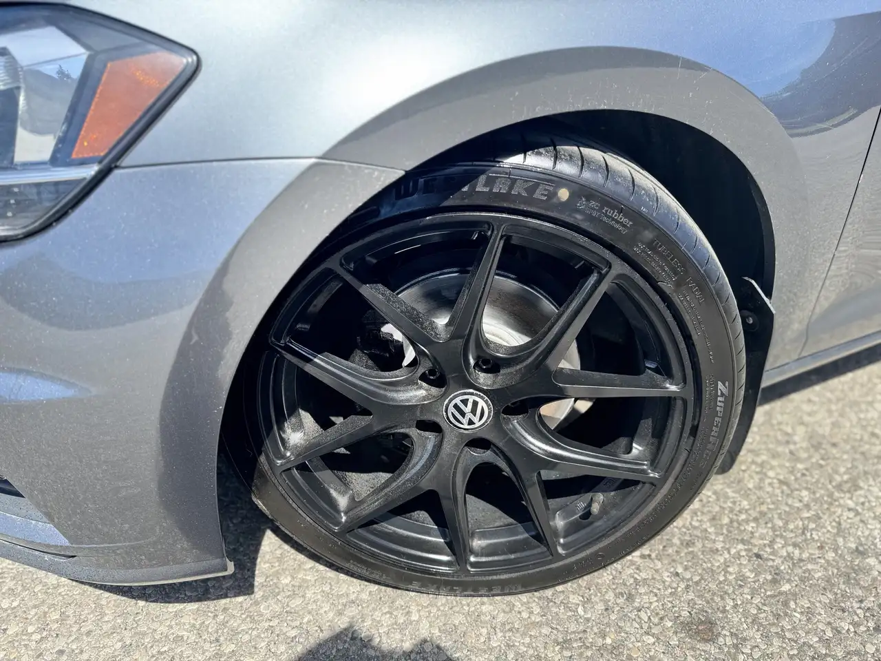 Volkswagen Golf photo Volkswagen Golf