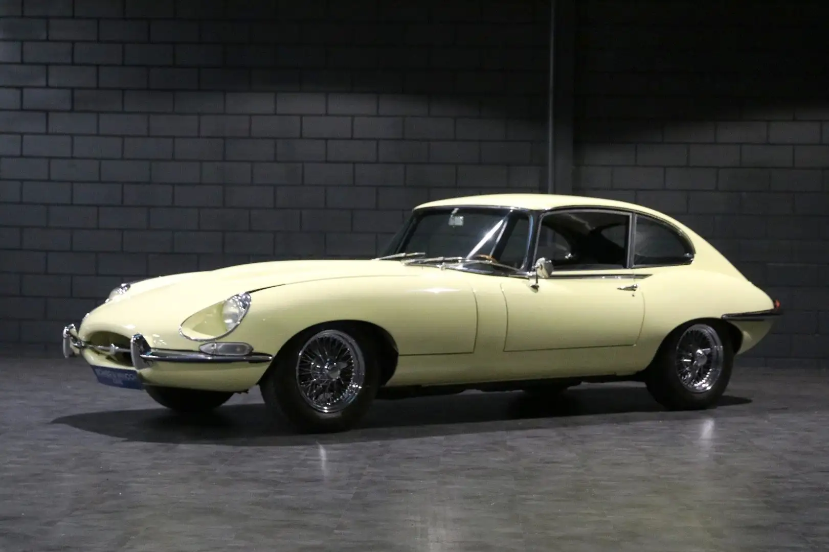 Jaguar E-Type Serie 1 2+2 Coupe Top Zustand Matching Nr Amarillo - 1