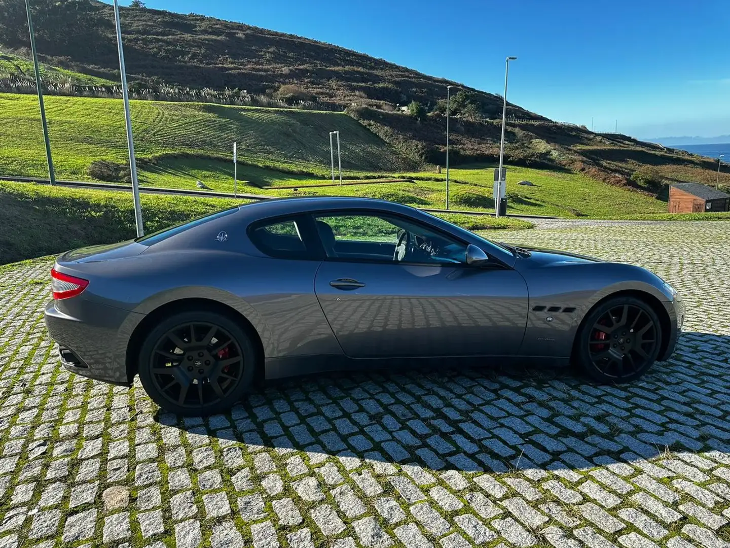 Maserati GranTurismo Aut. Сірий - 2
