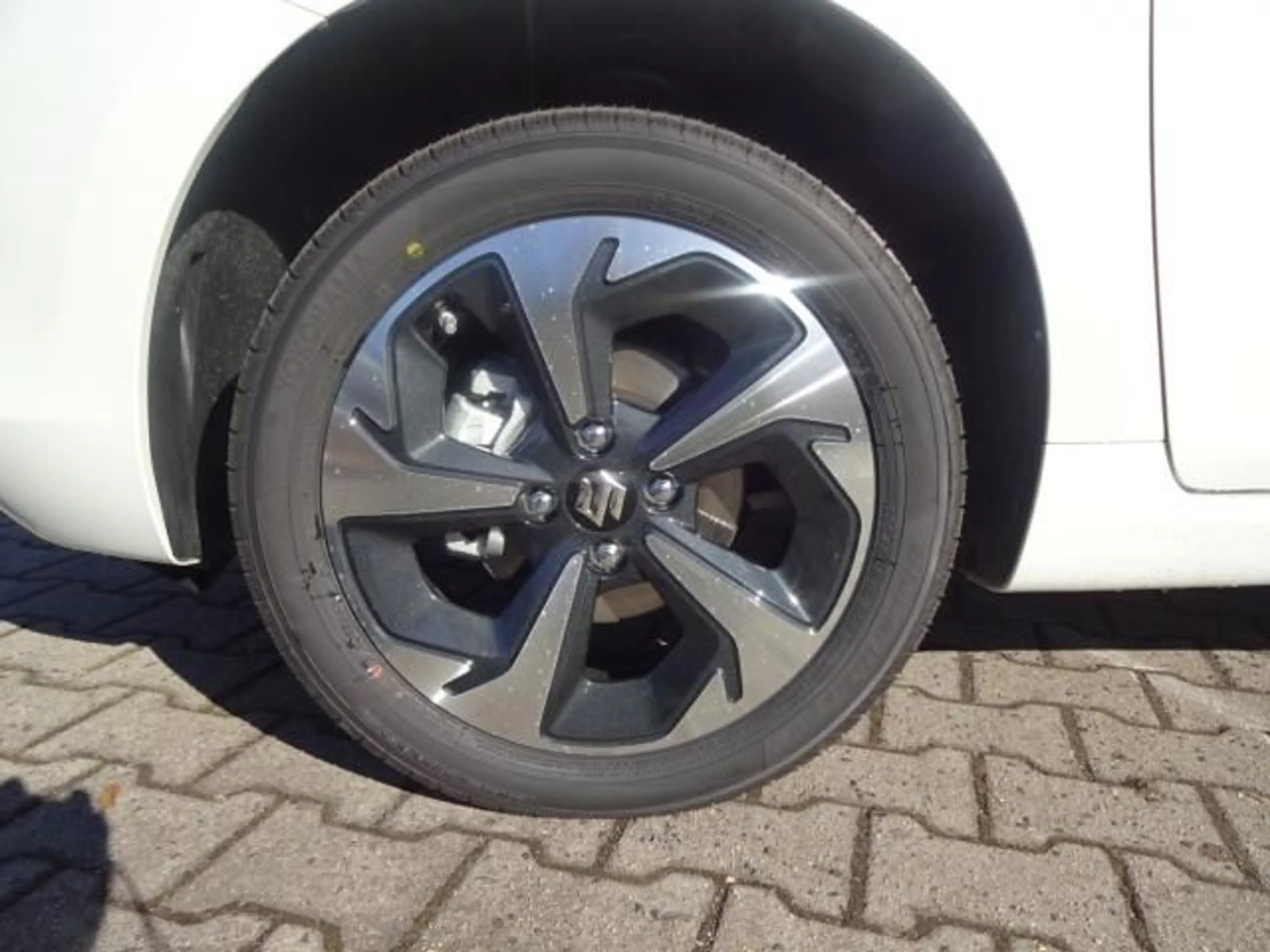 Suzuki Swift SWIFT 1.2 DUALJET ALLGRIP COMFORT+ NAVI SHZ EPH — photo 4