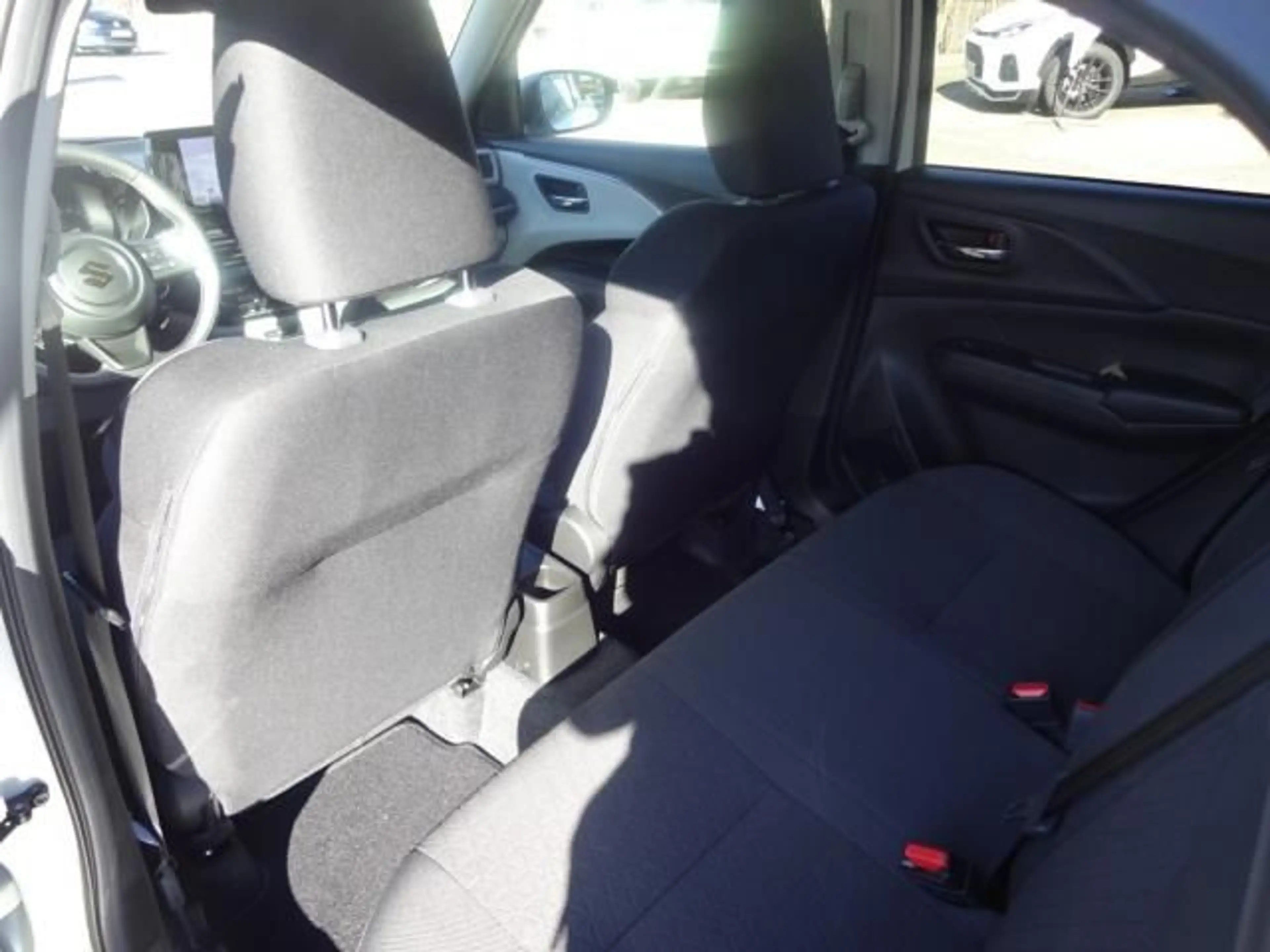 Suzuki Swift SWIFT 1.2 DUALJET ALLGRIP COMFORT+ NAVI SHZ EPH — photo 13