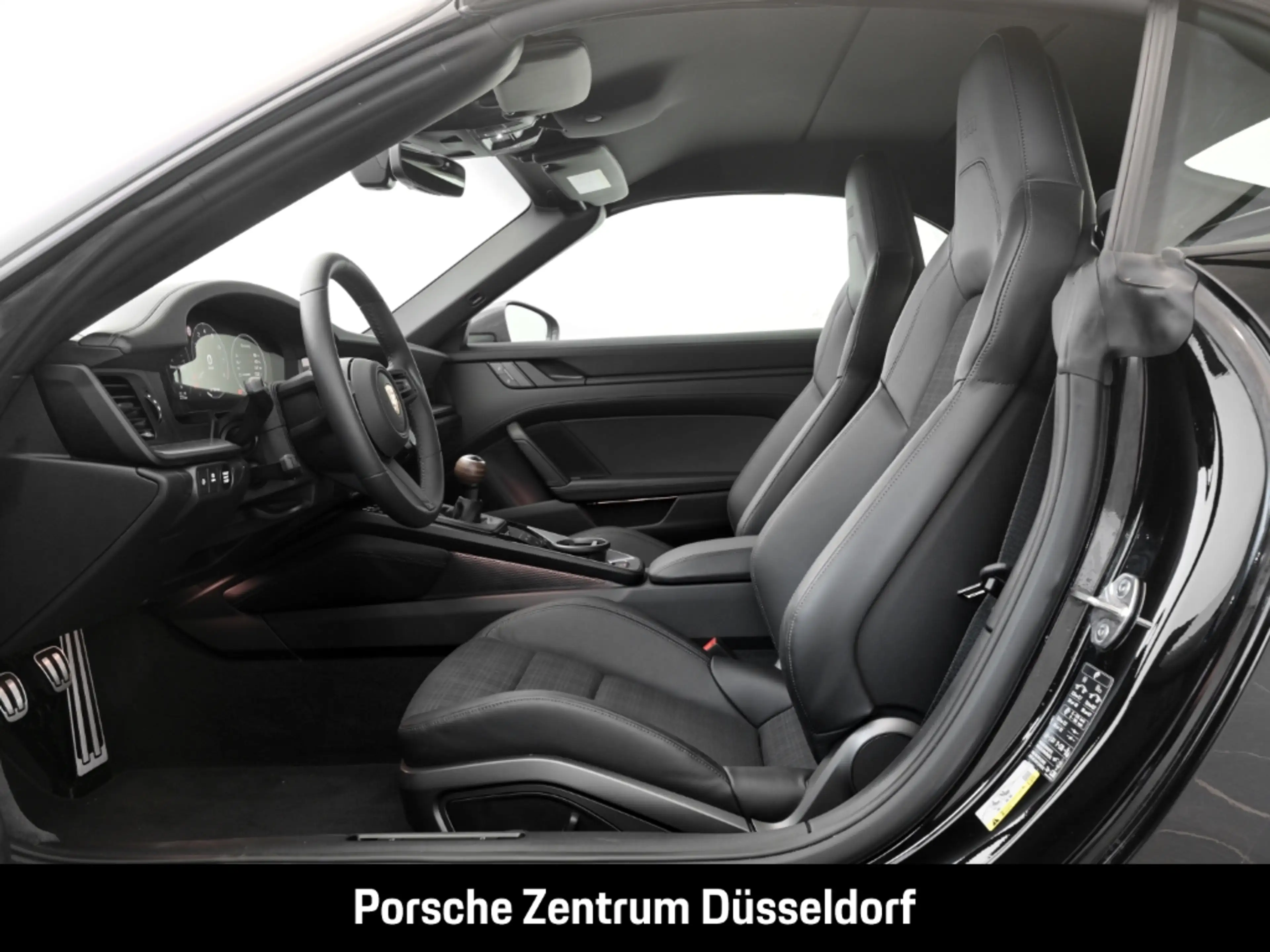 Porsche 992 911 Carrera T Cabriolet HA-Lenkung BOSE LED — photo 12