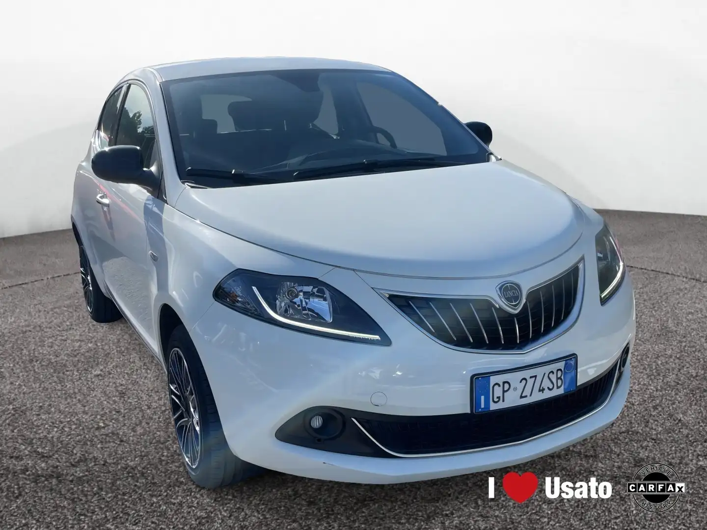 Lancia Ypsilon NUOVA My23 1.0 Firefly 70 CvStart&Stop Hybrid Gold Blanco - 2
