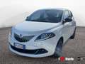 Lancia Ypsilon NUOVA My23 1.0 Firefly 70 CvStart&Stop Hybrid Gold Blanco - thumbnail 1