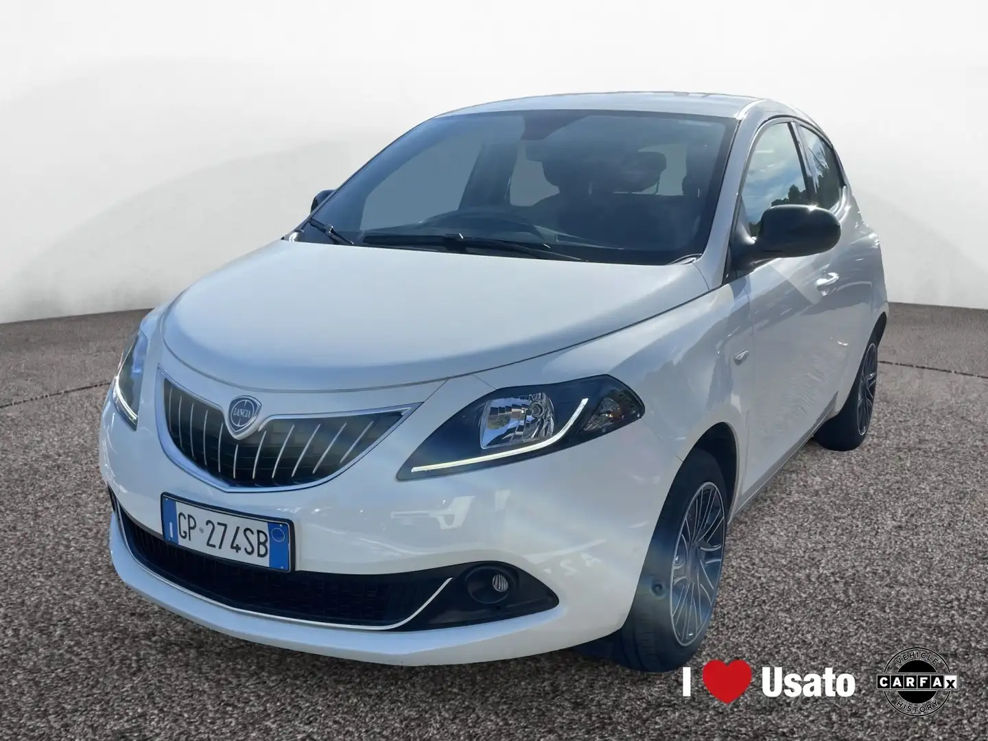 Lancia Ypsilon NUOVA My23 1.0 Firefly 70 CvStart&Stop Hybrid Gold Blanco - 1