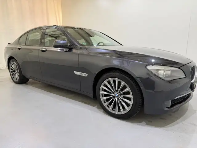 BMW 750 7-serie 750i High Executive