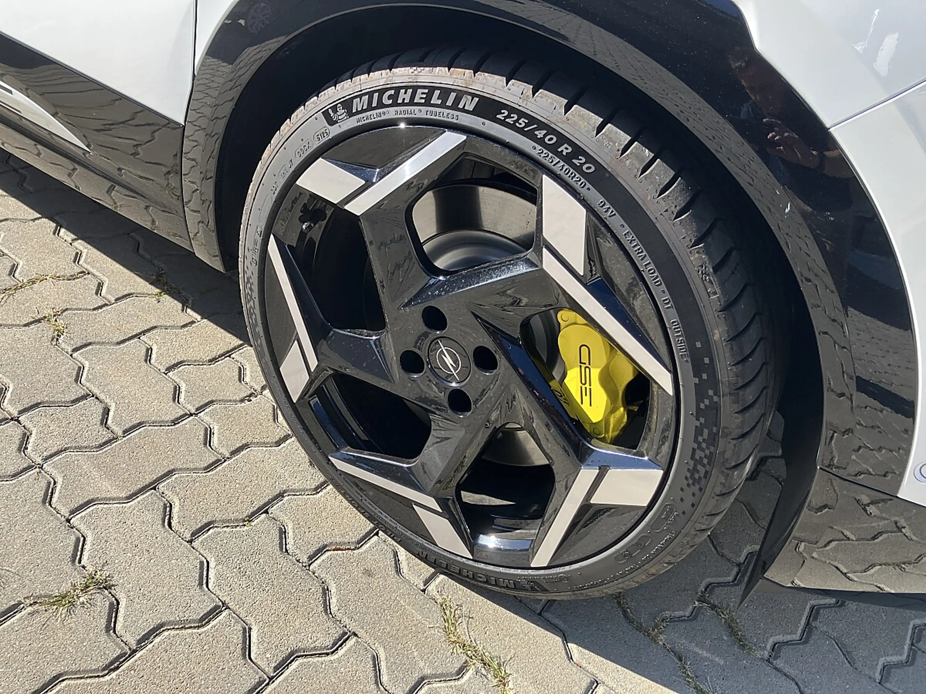 Opel Mokka-E Mokka-e 54kWh Elektromotor 207 kW GSE netto € 2... — photo 2
