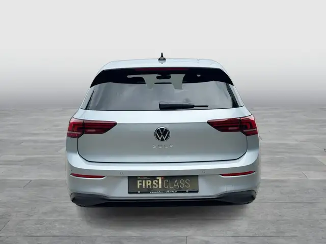 Volkswagen Golf view 5