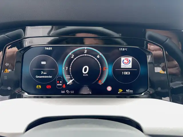 Volkswagen Golf view 11
