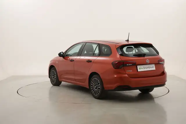 Fiat Tipo view 3